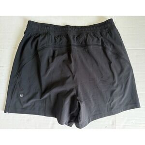 Lululemon Men's Pacebreaker Shorts Black Size Large